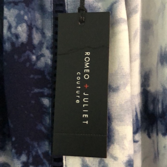 ROMEO & JULIET Off-the-Shoulder Tunic Dress. So Gorgeous with Lace Embellishing! - Picture 9 of 10